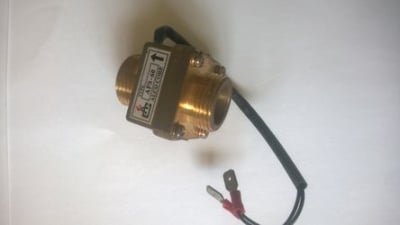 rele_potoka_imit_7l_min_3_4_s_nakonechnikami_2_auto_250_jpeg_5_80